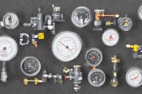 Hvordan installeres en gasregulator fra Cozze korrekt?